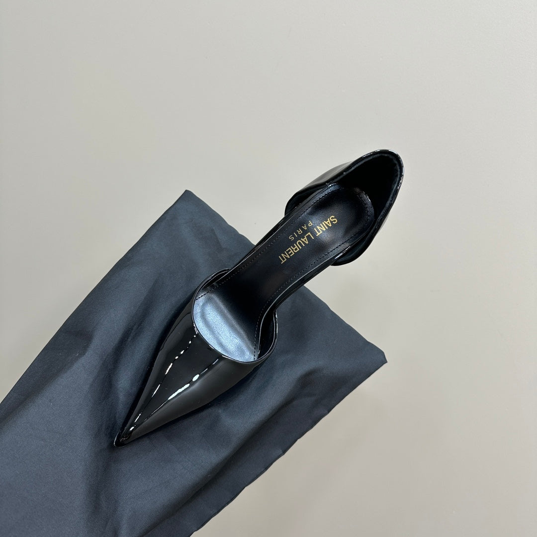 SAINT LAURENT D'ORSAY–STYLE PUMPS – BLACK PATENT