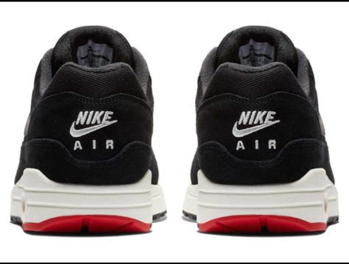 Nike Air Max 1 Mini Swoosh Bred