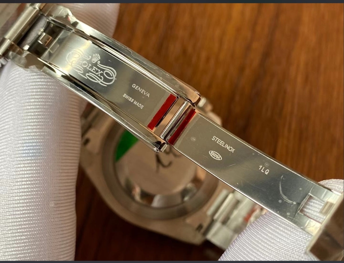 Rolex Submariner Date