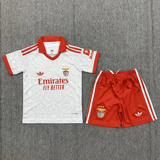 SL Benfica Away 26/27 – Kit Infantil Branco/Vermelho