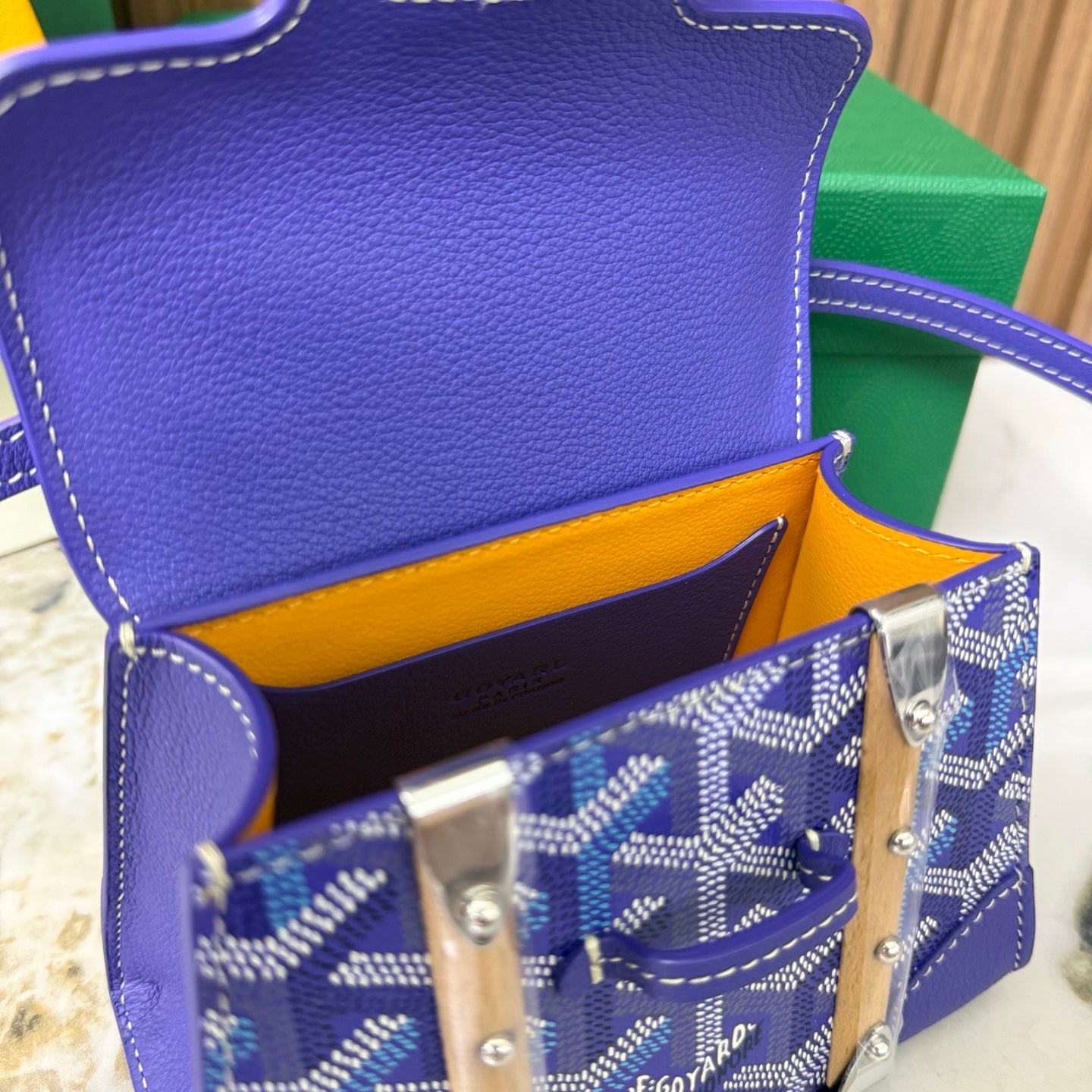 Goyard Saïgon Mini – Azul com Pega em Madeira