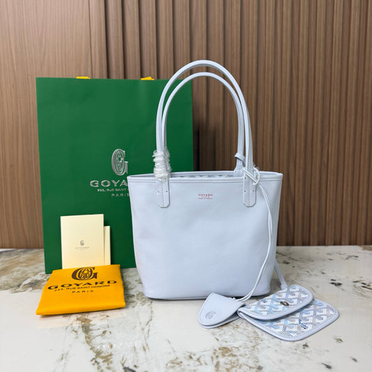 Goyard Anjou Mini – Branco & Azul Pastel