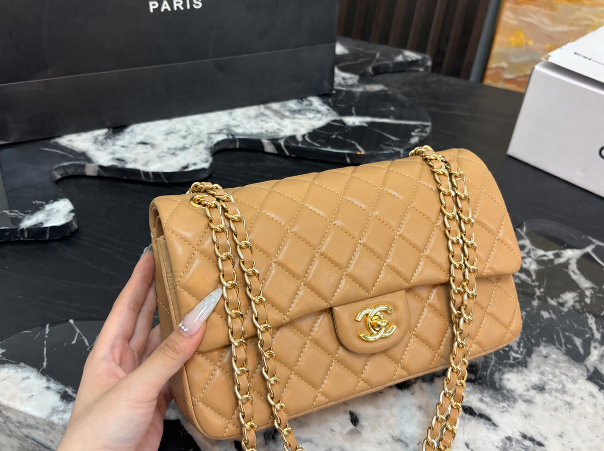 CHANEL Classic 11.12 Handbag (Classic Flap)