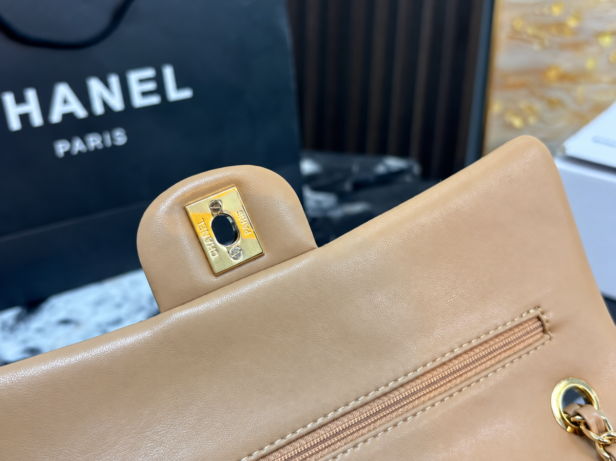 CHANEL Classic 11.12 Handbag (Classic Flap)