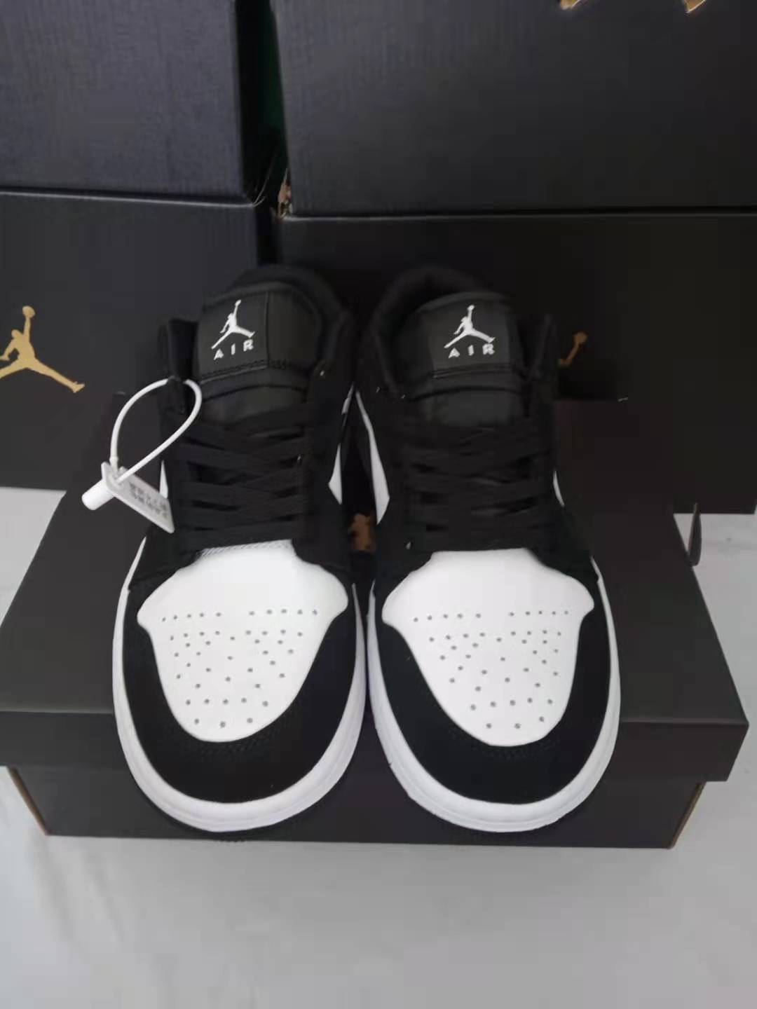 Nike Air Jordan 1 Low – Black / White