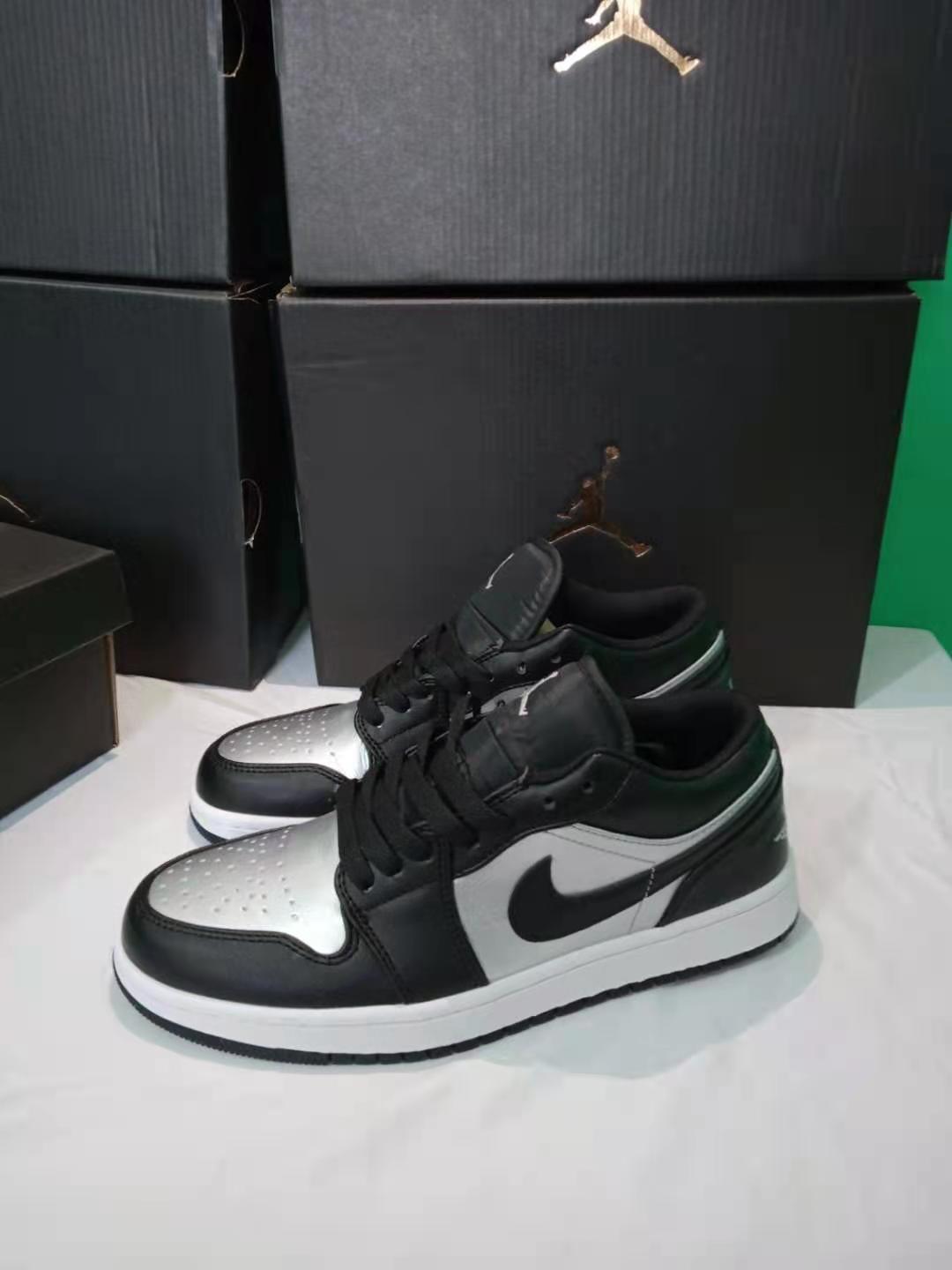 Air Jordan 1 Low Black/Grey