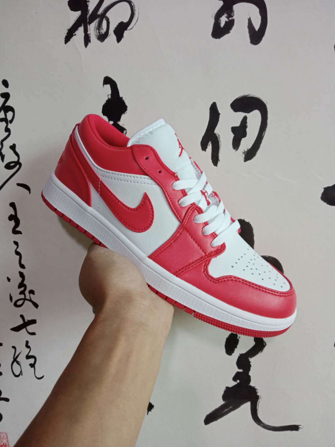 Air Jordan 1 Low – Red / White