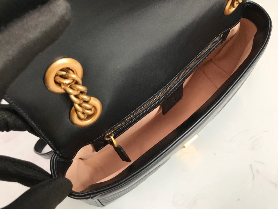 Gucci GG Marmont Small Shoulder Bag