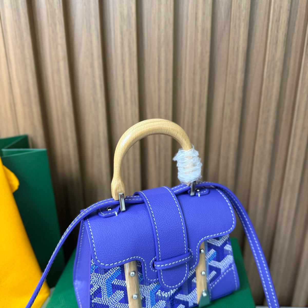 Goyard Saïgon Mini – Azul com Pega em Madeira