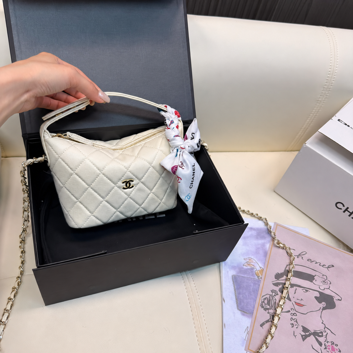 CHANEL SMALL VANITY CASE WITH CHAIN – WHITE