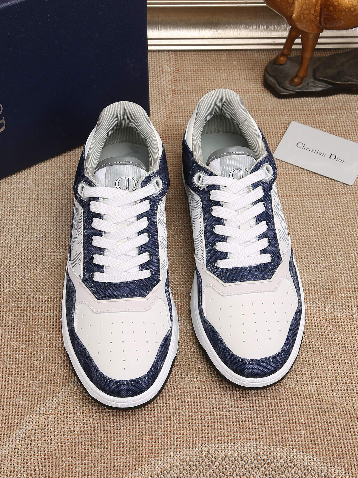 DIOR B27-STYLE OBLIQUE – NAVY / WHITE