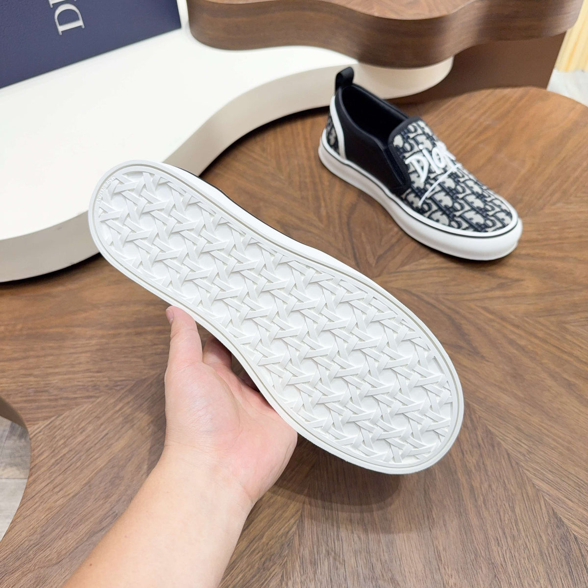 DIOR OBLIQUE SLIP-ON – BLACK / WHITE