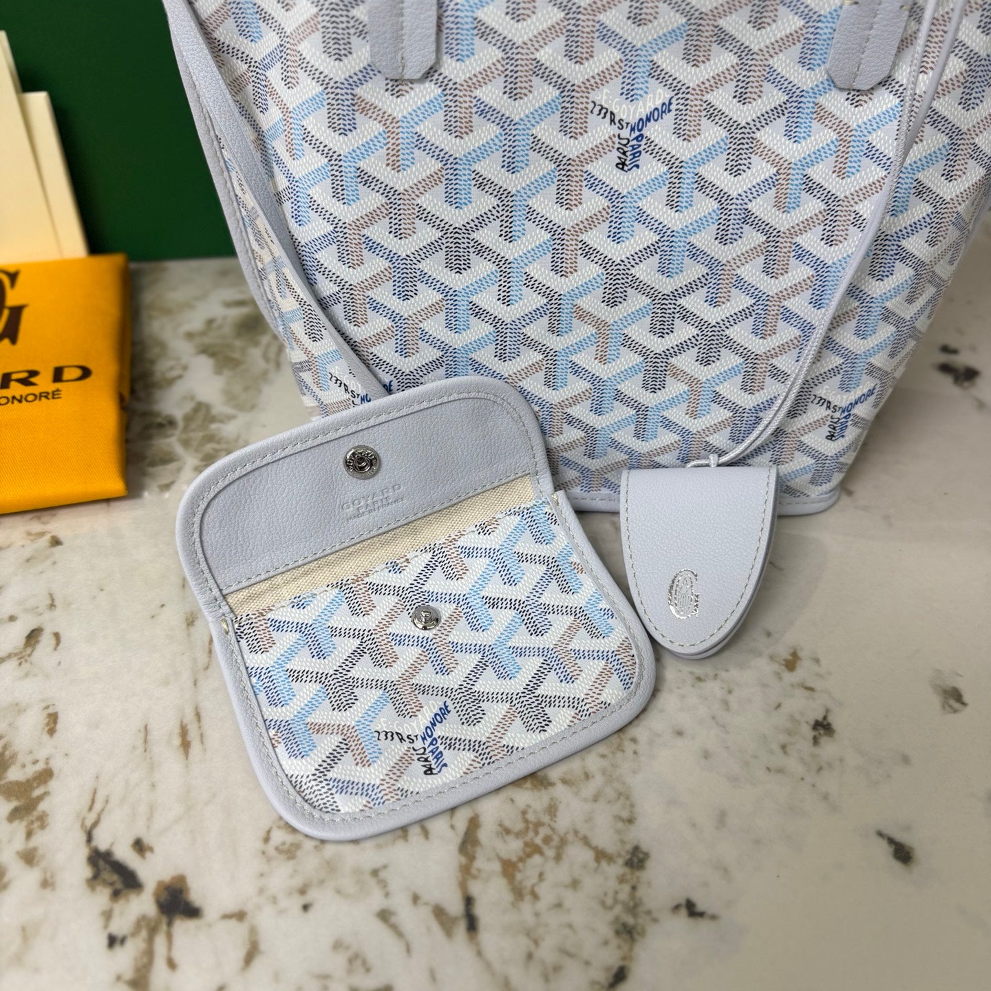 Goyard Anjou Mini – Branco & Azul Pastel