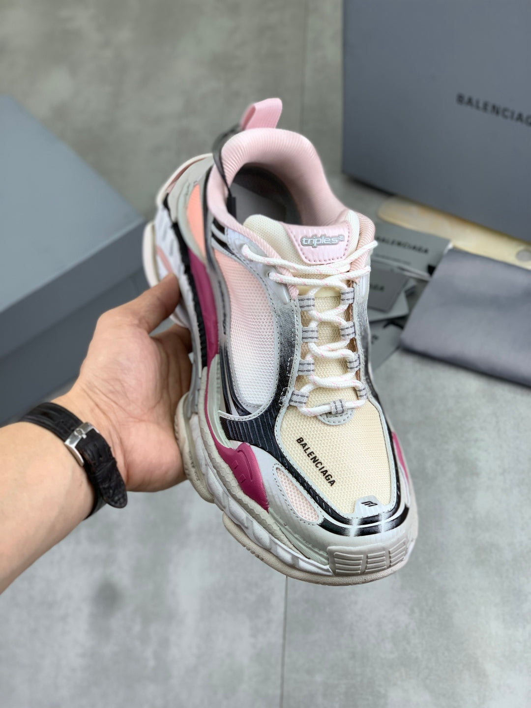 BALENCIAGA RUNNER – WHITE / PINK / BLACK