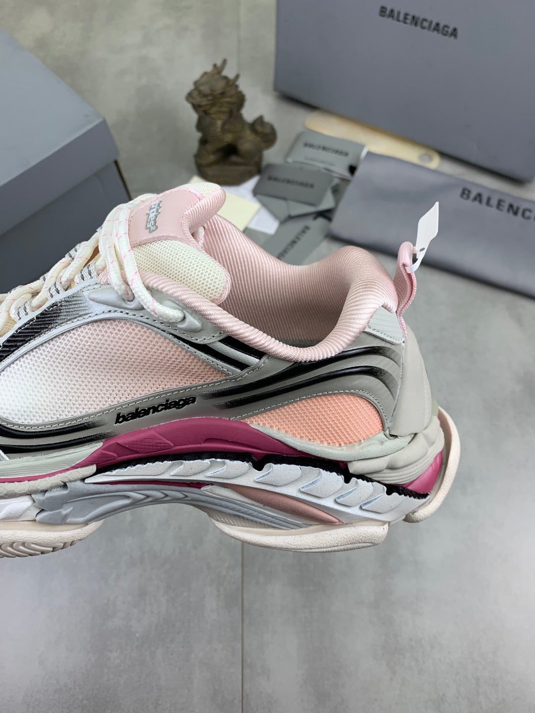 BALENCIAGA RUNNER – WHITE / PINK / BLACK