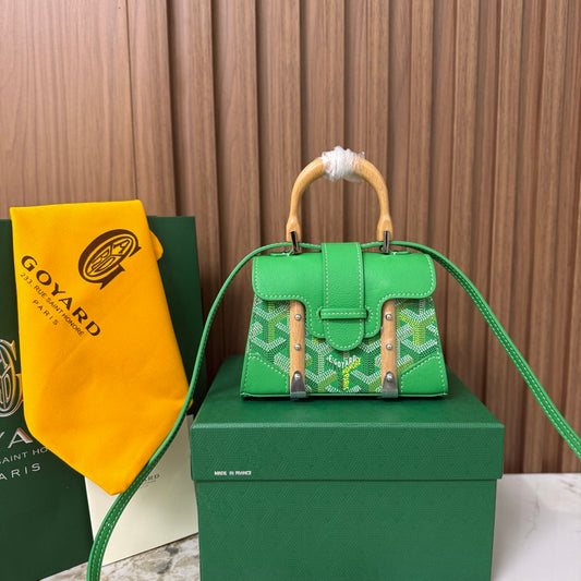 Goyard Saïgon Mini – Verde com Pega em Madeira
