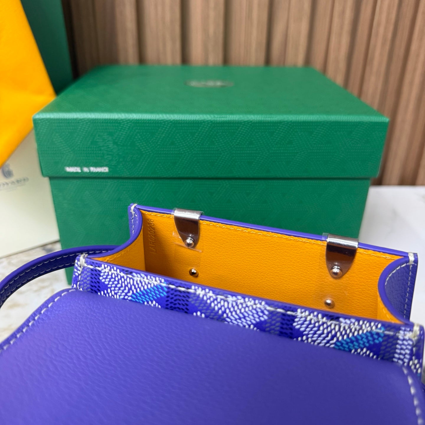 Goyard Saïgon Mini – Azul com Pega em Madeira