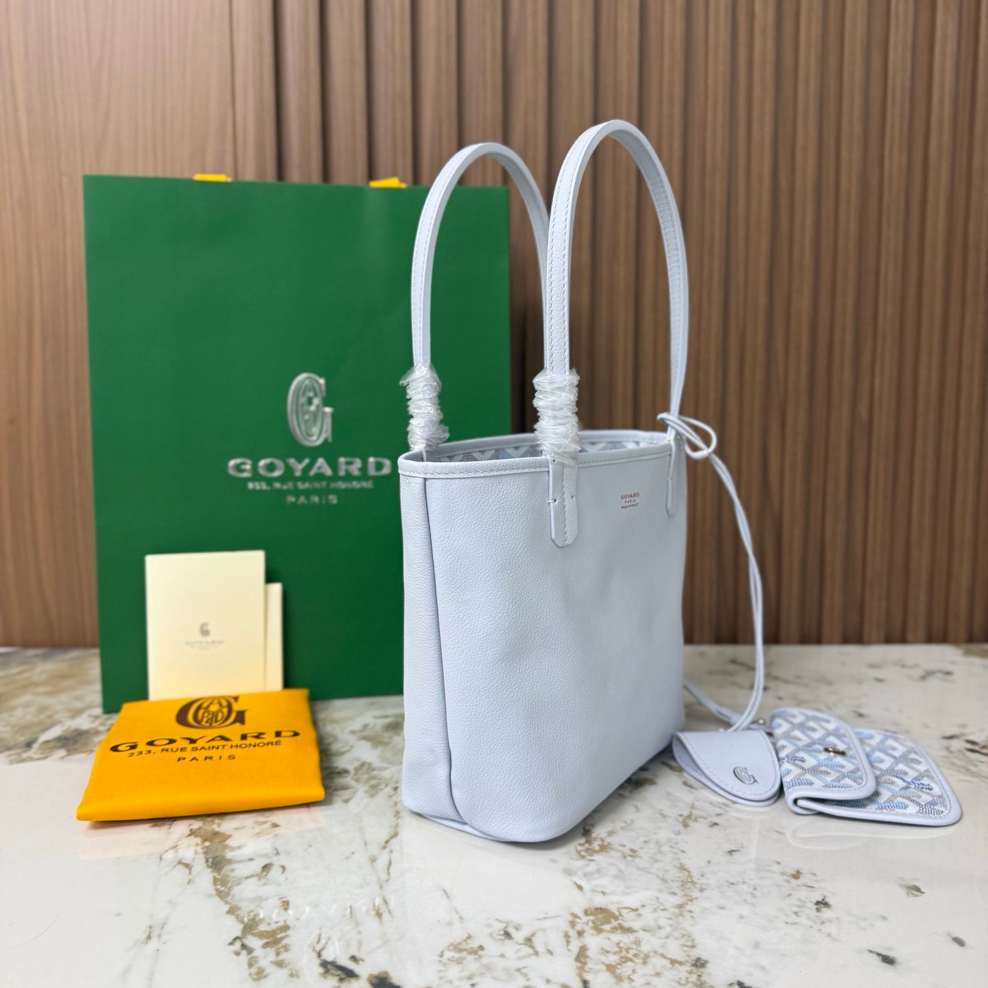 Goyard Anjou Mini – Branco & Azul Pastel