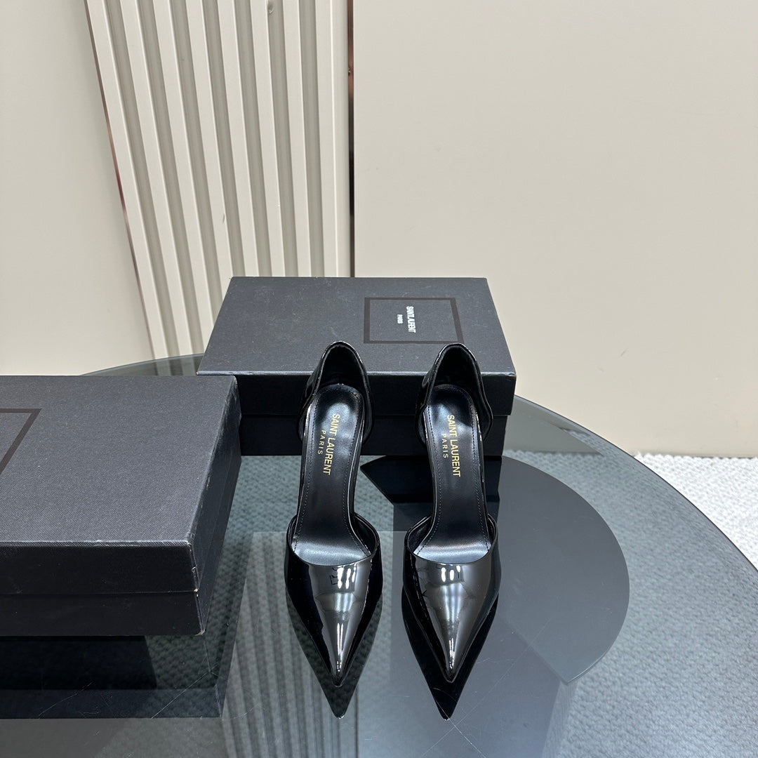 SAINT LAURENT D'ORSAY–STYLE PUMPS – BLACK PATENT