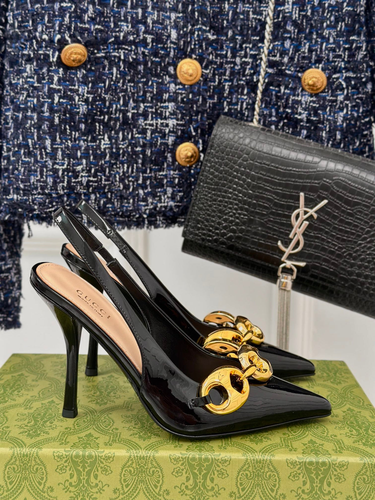 GUCCI SIGNORIA CHAIN SLINGBACK – BLACK / GOLD