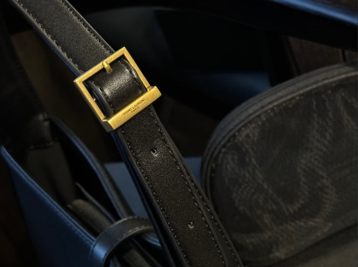 SAINT LAURENT LE 5 À 7 – BLACK / GOLD