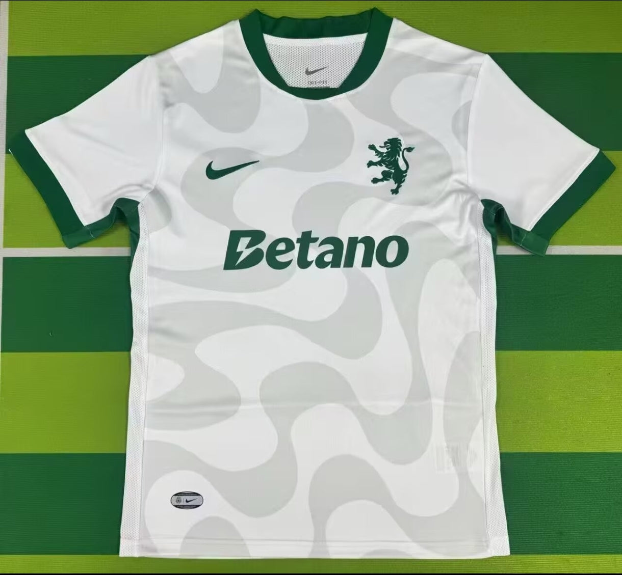 Sporting CP – Camisola Nike / Training White