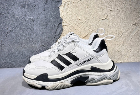 Balenciaga x adidas Triple S – White / Black