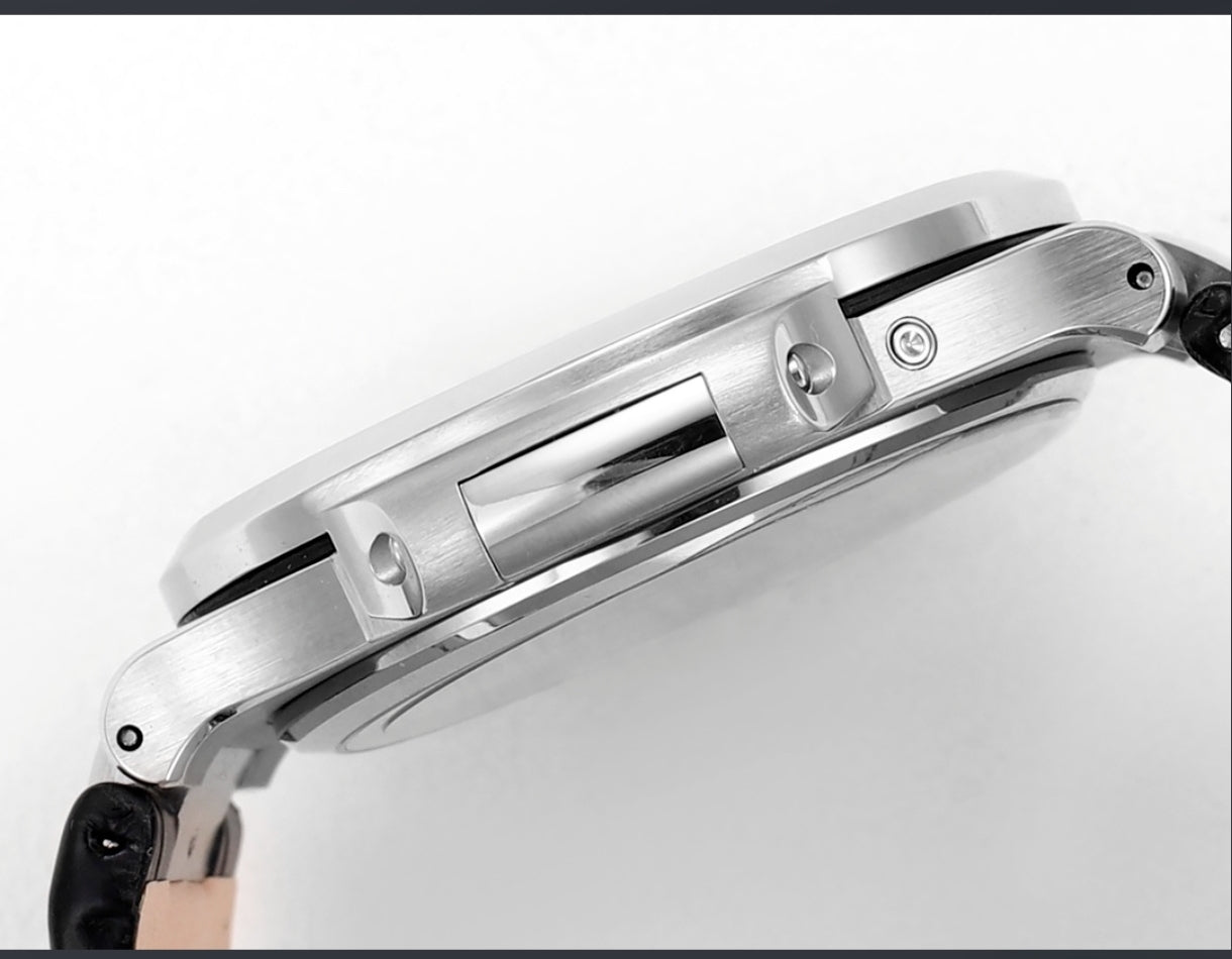 Patek Philippe Nautilus 5712G-001