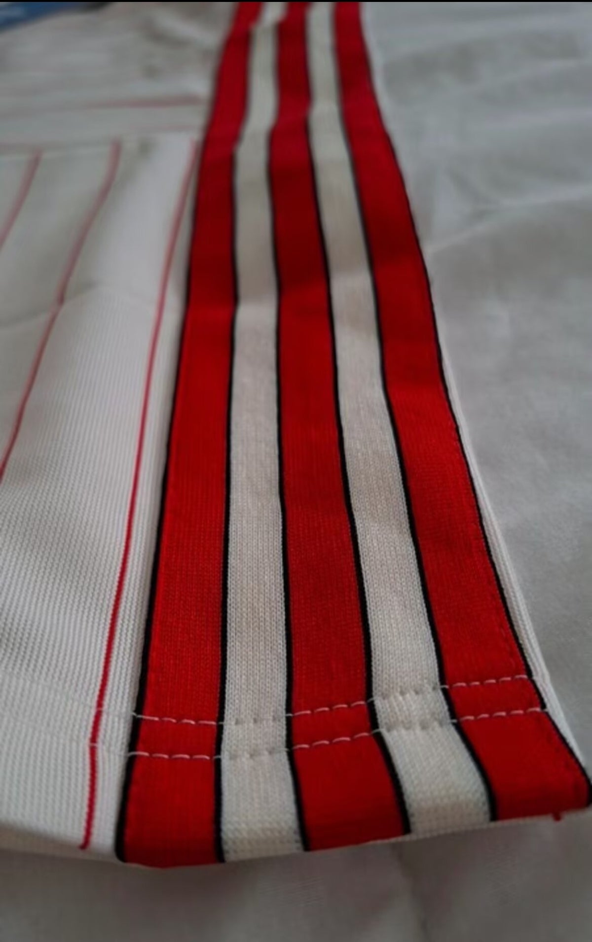 SL Benfica Adidas Originals Retro – Branca/Vermelha
