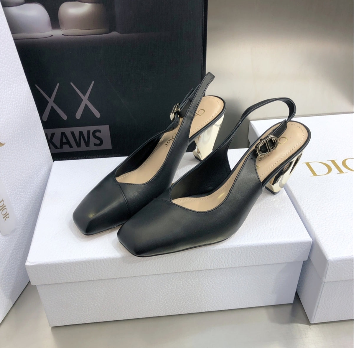 Dior Black Slingback Pump – Sculptural Gold Heel