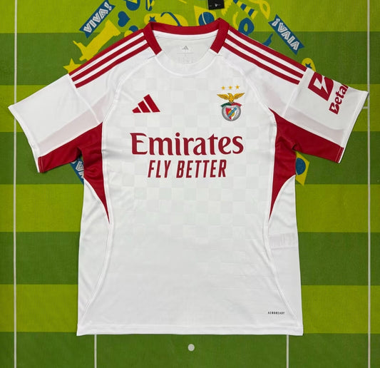 SL Benfica Away 25/26 – Branca