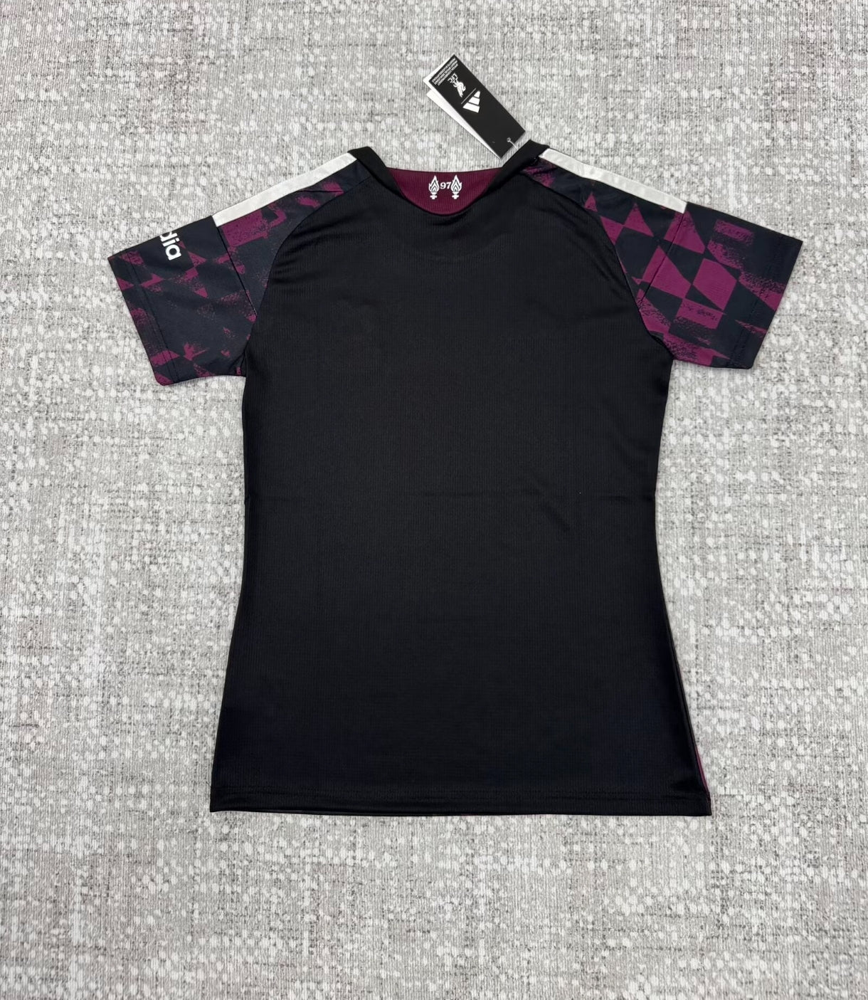 Liverpool FC 26/27 — 3° Away Jersey (Versão Feminino)