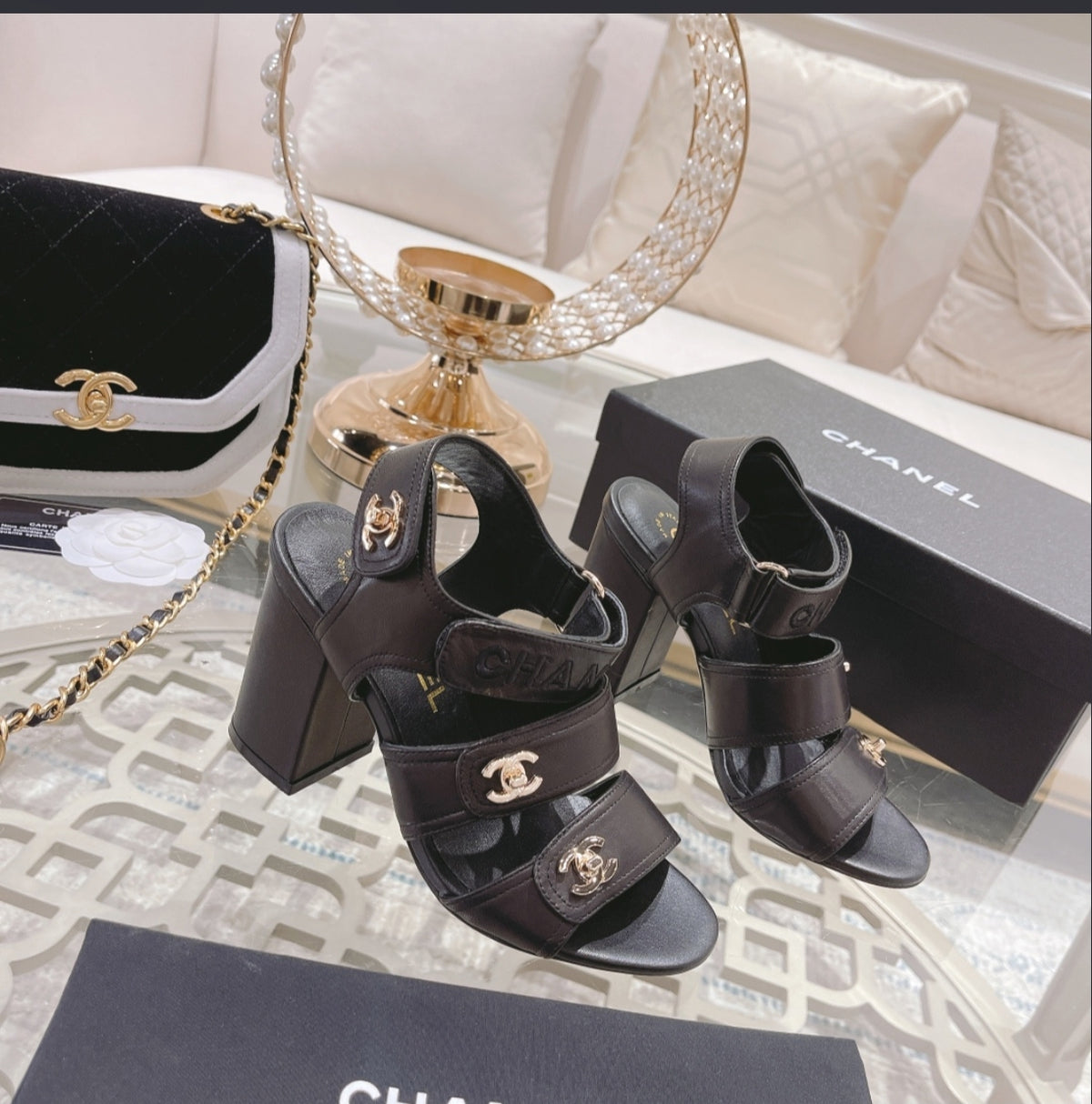 CHANEL CC STRAPPY BLOCK-HEEL SANDALS – BLACK / GOLD