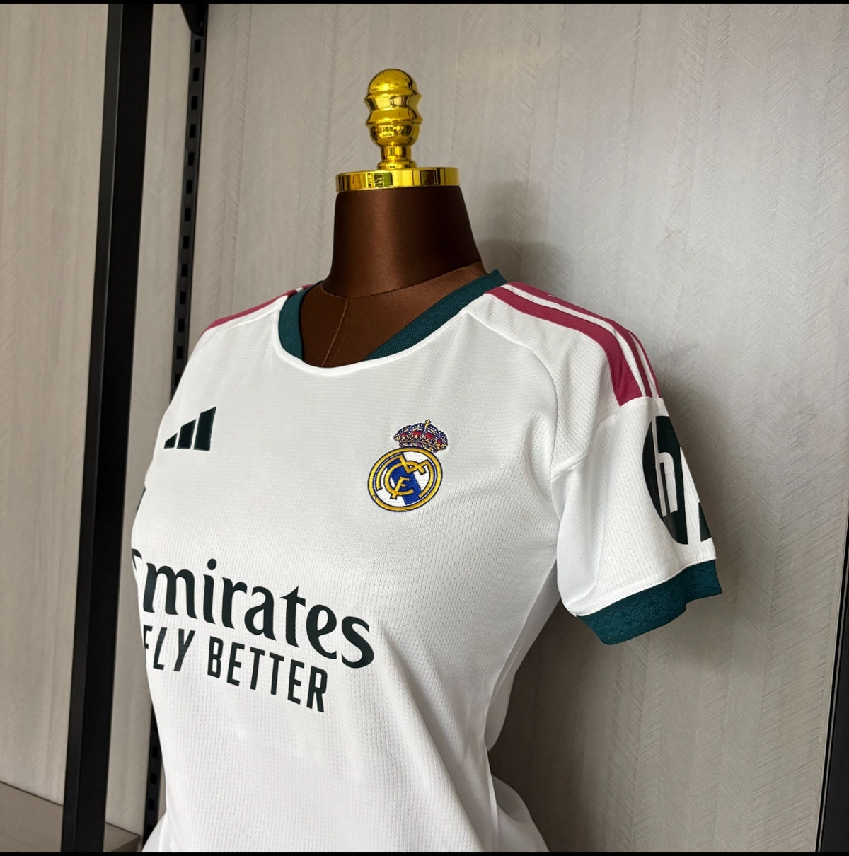 Real Madrid  Home Jersey 26/27 (Versão Feminina)