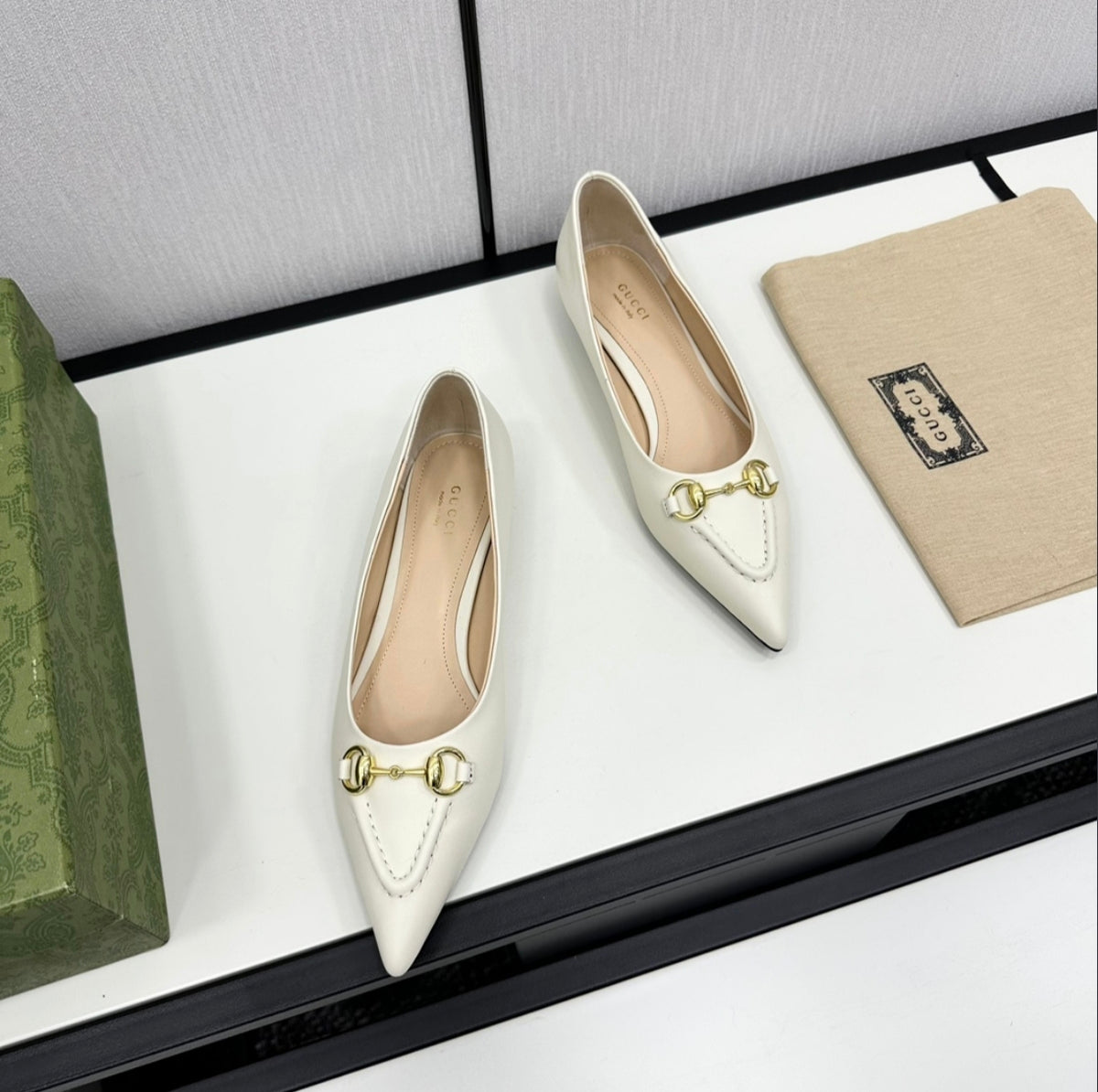 Gucci Horsebit Pointed-Toe Pump