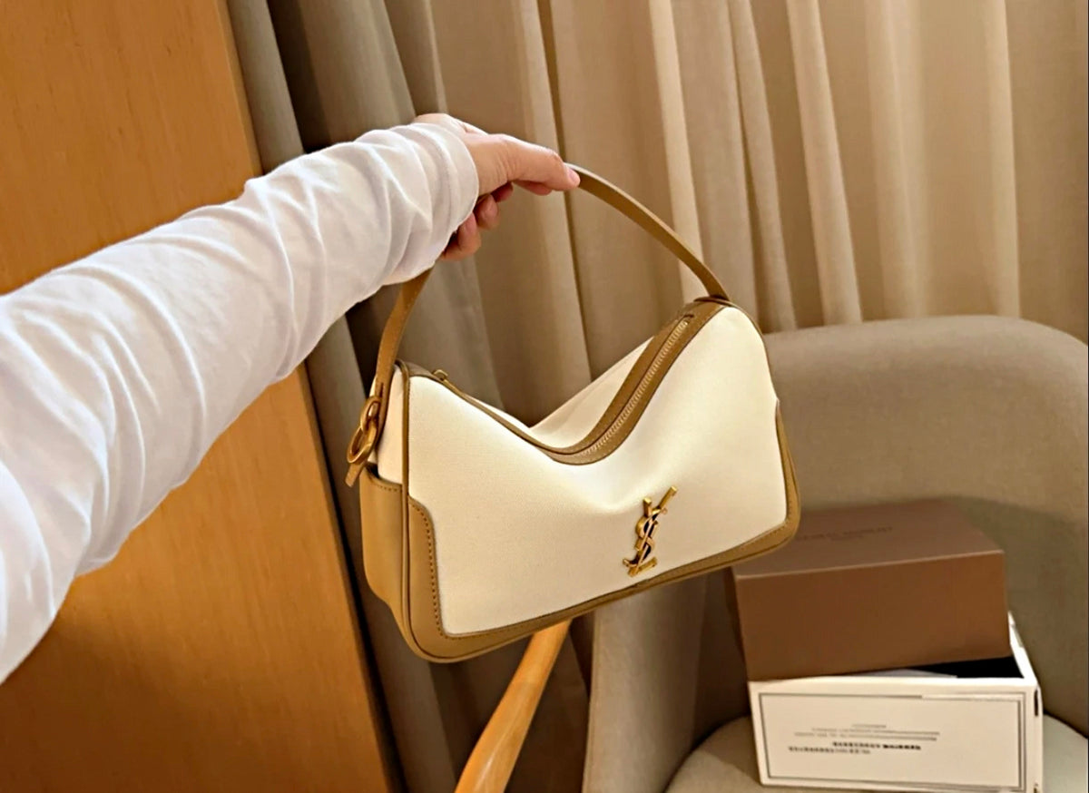 SAINT LAURENT LE 5 À 7–STYLE – WHITE / CAMEL