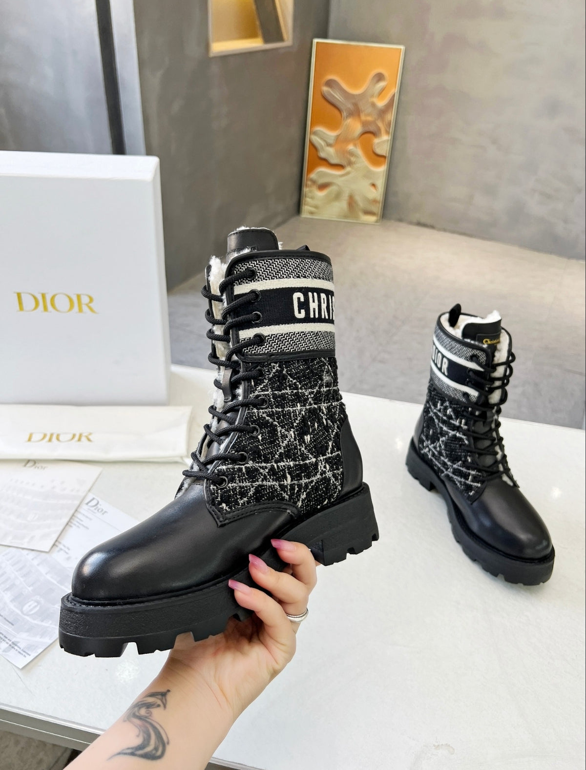 DIOR OBLIQUE LACE-UP COMBAT BOOTS – BLACK / BEIGE / GOLD
