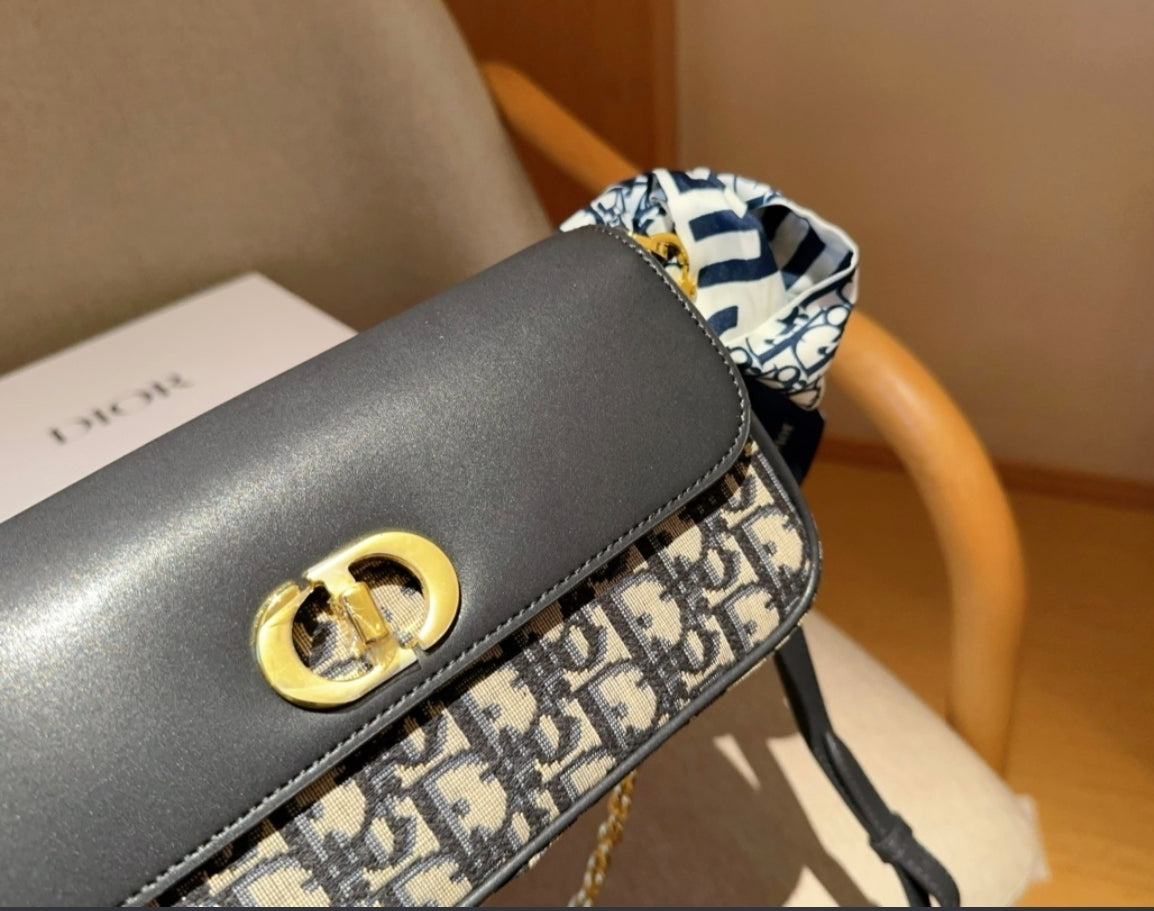 DIOR 30 MONTAIGNE – BLUE DIOR OBLIQUE