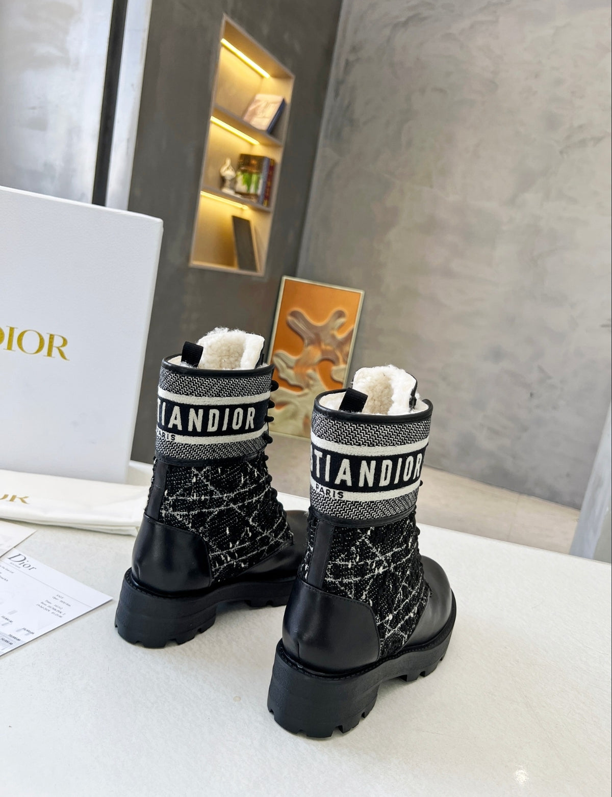 DIOR OBLIQUE LACE-UP COMBAT BOOTS – BLACK / BEIGE / GOLD