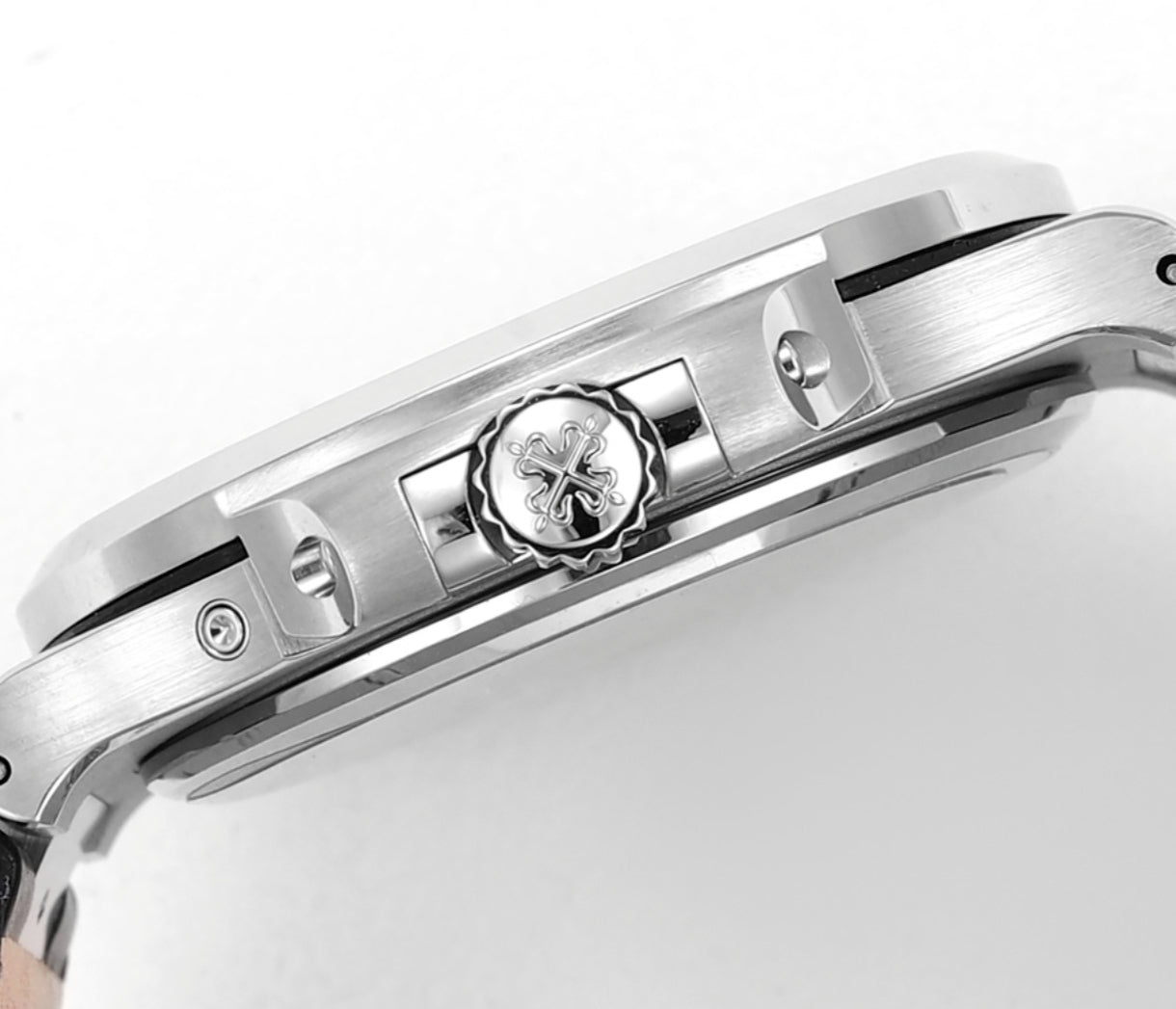 Patek Philippe Nautilus 5712G-001