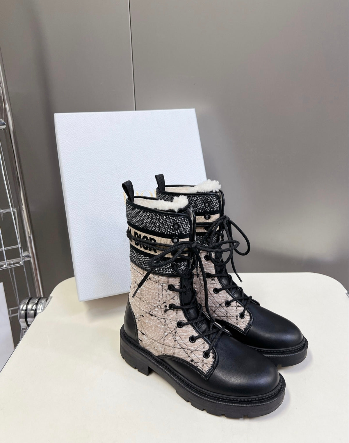 DIOR D-MAJOR BOOT – BEIGE/BLACK CANNAGE