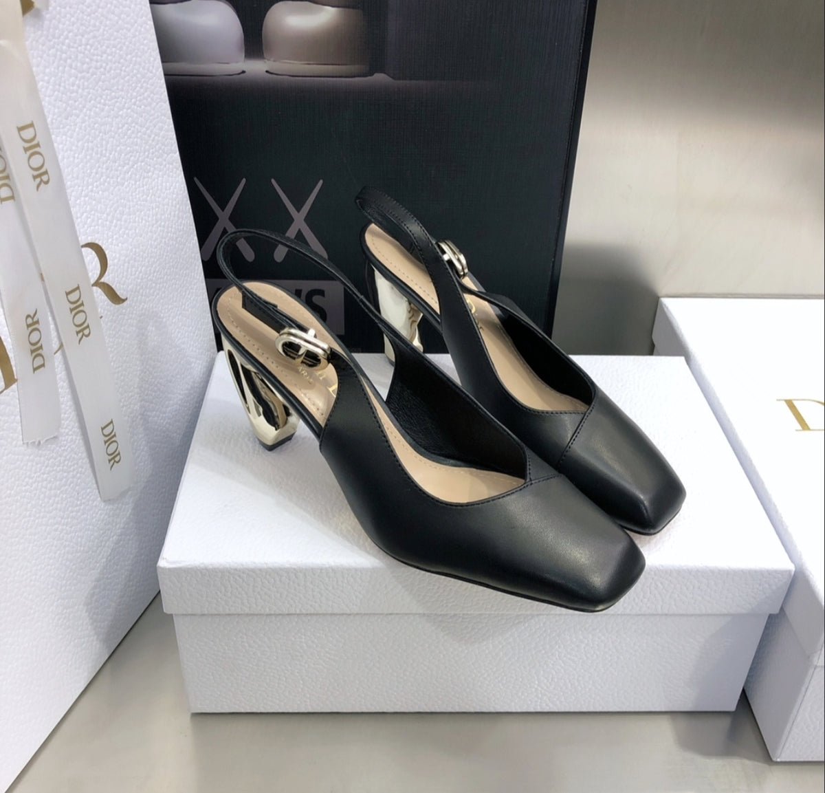 Dior Black Slingback Pump – Sculptural Gold Heel