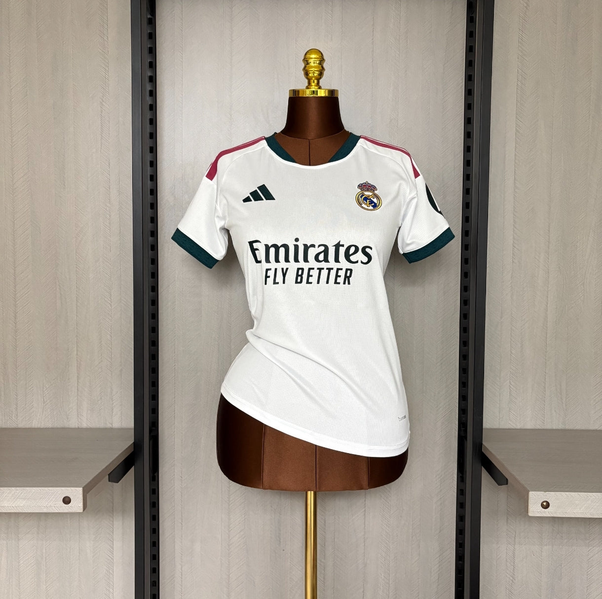 Real Madrid  Home Jersey 26/27 (Versão Feminina)